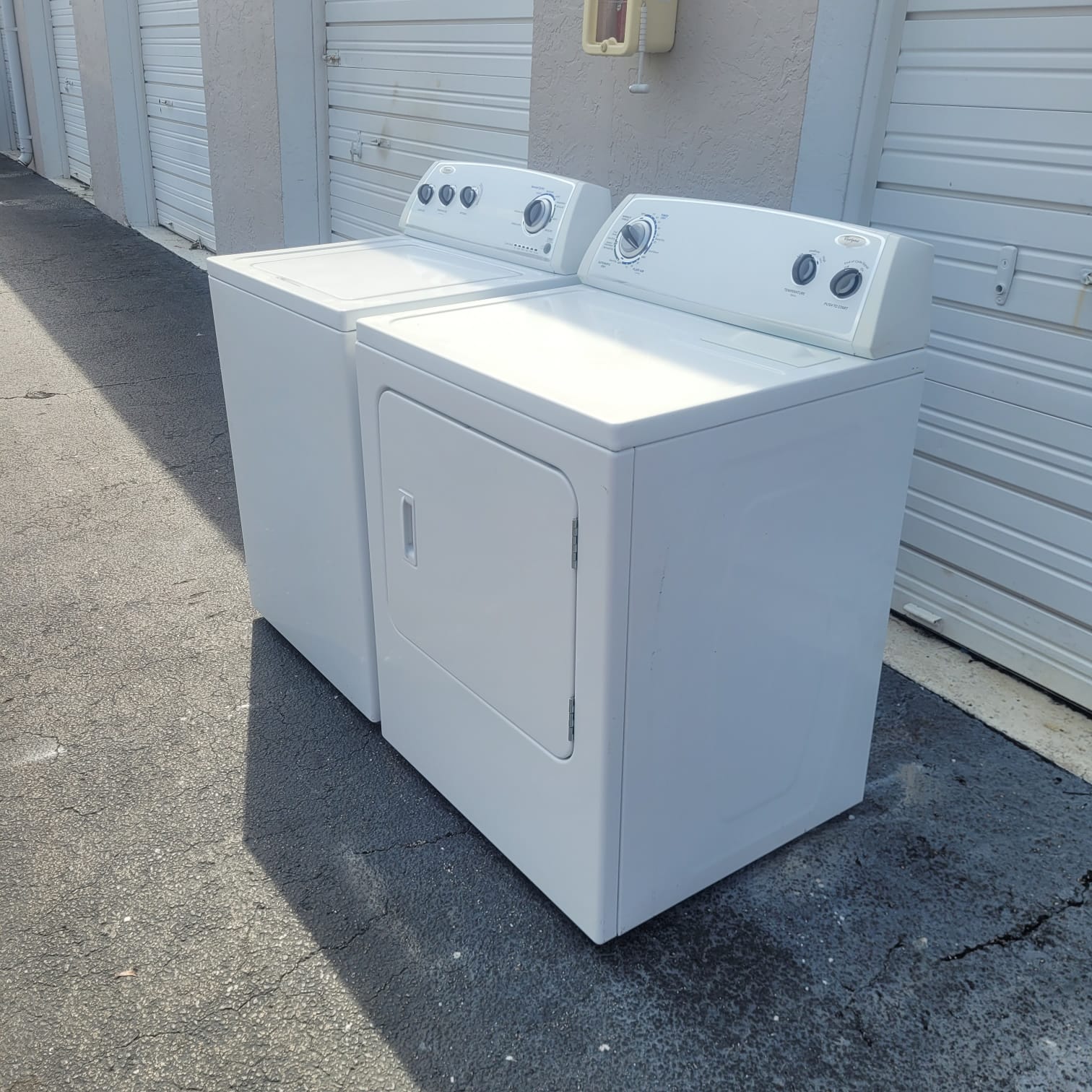 Whirlpool Washer and Dryer Set Whirlpool Washer and Dryer Set
